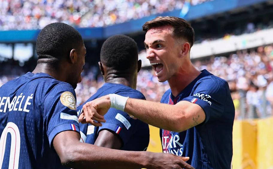 巴黎圣日耳曼冲击七冠伟业,巴萨与拜仁未能企及,切尔西成为最大对手