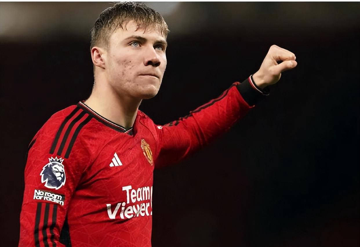 曼联冲击欧洲转会市场，重伤旧将为球队带来4000万巨款