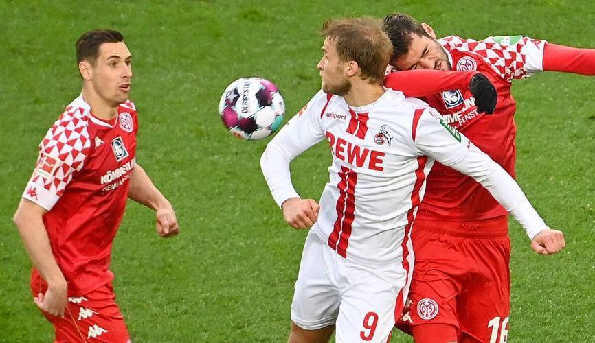 德甲揭幕战暗藏玄机!美因茨主场狂攻VS科隆客场铁桶阵,谁能笑到最后?