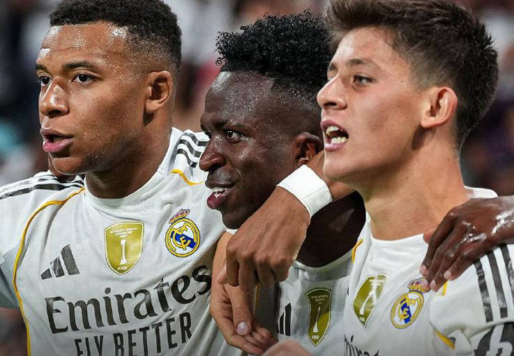 一场2-1!巴萨感受到压力:皇马主场逆转实现3连胜,领跑西甲