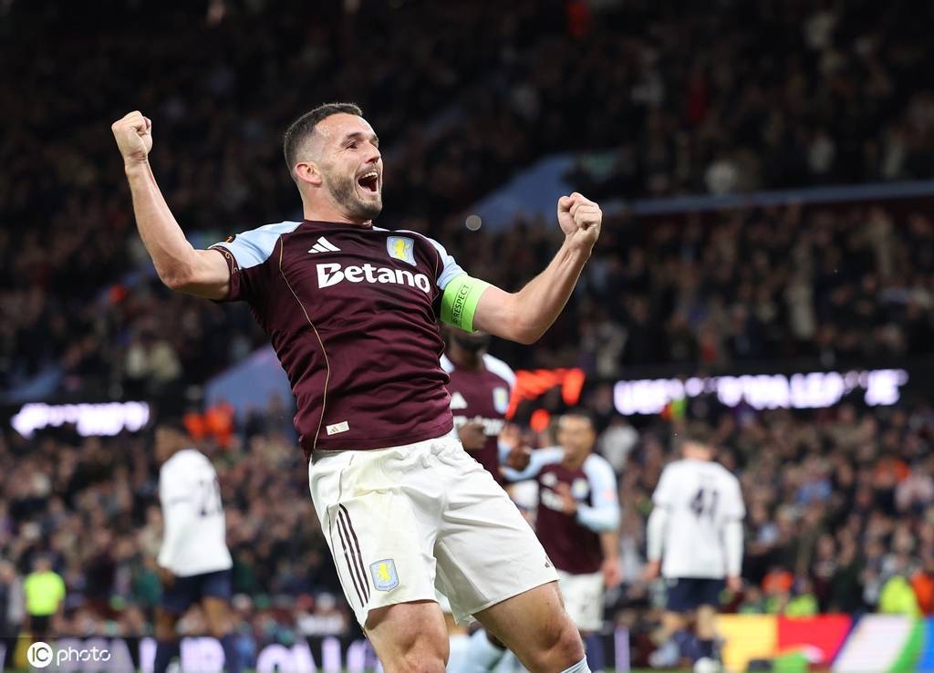 麦金远射破门 阿斯顿维拉1-0博洛尼亚
麦金远射破门 阿斯顿维拉1-0博洛尼亚