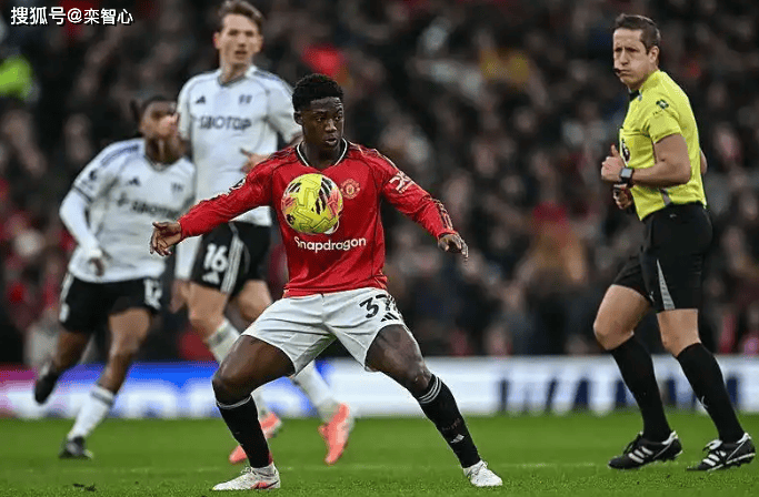 曼联英超3连胜＋坐稳联赛第4＋本赛季仅胜14场比赛！